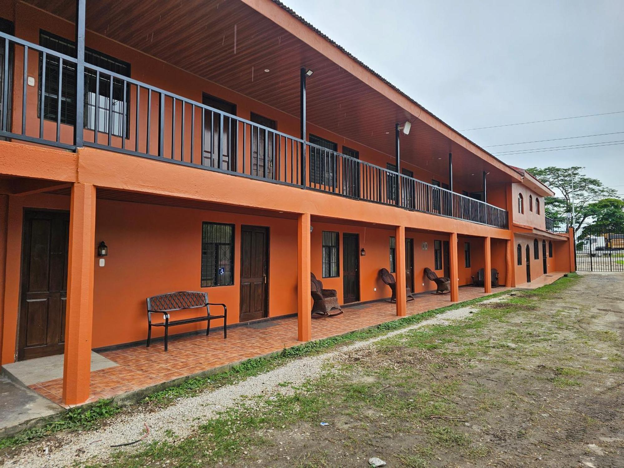 Hotel Luna Liberiana Exteriér fotografie